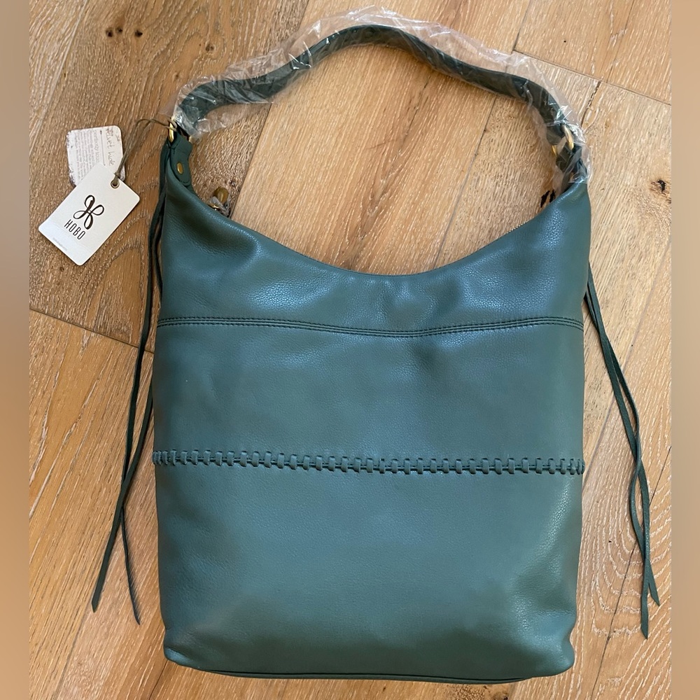 Hobo Entwine Handbag in Meadow.  Brushed Antique Brass Hardware. NWT.